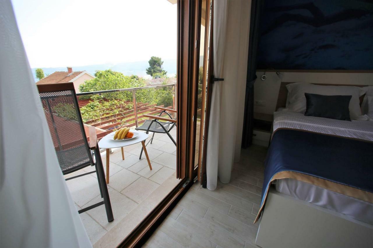 Vila La Vita Del Mare Bijela Bagian luar foto