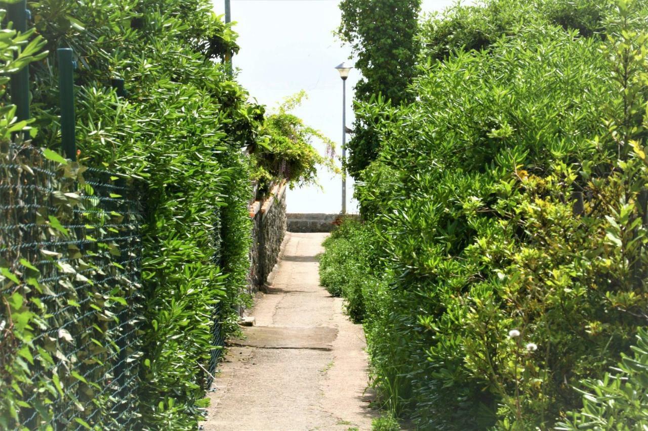 Vila La Vita Del Mare Bijela Bagian luar foto