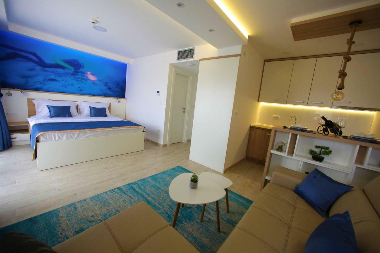 Vila La Vita Del Mare Bijela Bagian luar foto